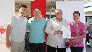 Foça'da Domatese Güven Damgası: İyi Tarım Uygulamalarıyla Yetiştirilen Ürünler Sertifika Aldı! 