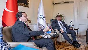 Kosova Cumhuriyeti Başbakanı Kurti, Başkan Tugay'ı ziyaret etti 