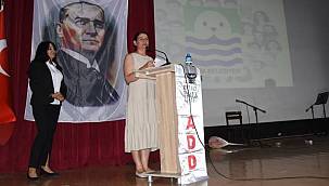 Madımak Katliamı Foça'da Anıldı: 31 Yıllık Acı Tazeliğini Koruyor