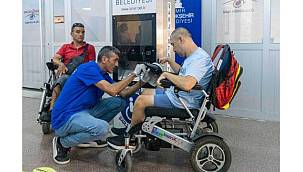 Yangın mağduru, tekerlekli sandalyesine kavuştu