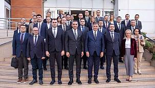 Başkan Tugay'dan ilçe belediyelerine destek mesajı