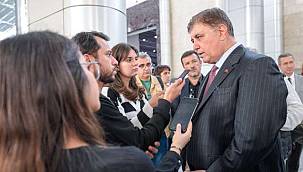 Başkan Tugay'dan Süt Kuzusu ve İZBAN açıklaması