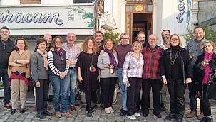 BAL'ın mezunları 38 yıl sonra Foça'da buluştu