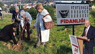 Foça ADD, 27 Yıllık Tarihini Zeytin Fidanlarıyla Taçlandırdı