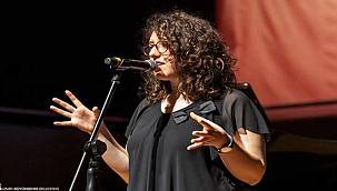 Hem sahnede hem hayatta fark yaratıyor