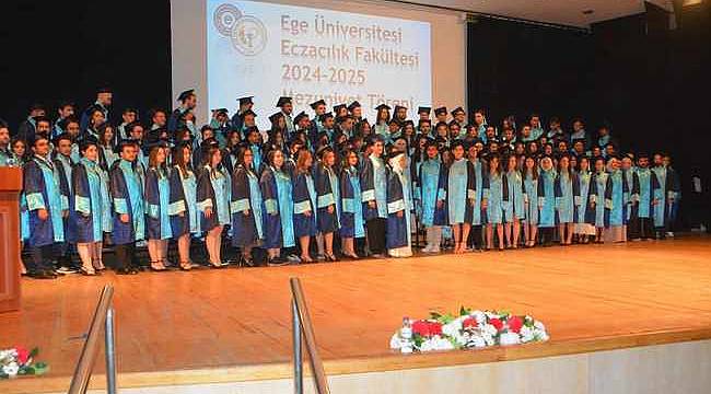 EÜ Eczacılık Fakültesi 2025 mezunlarını uğurladı