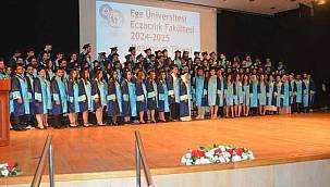 EÜ Eczacılık Fakültesi 2025 mezunlarını uğurladı