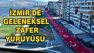 İzmir'de Geleneksel Zafer Yürüyüşü