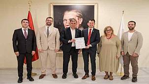 İzmir'in Yaşlı Dostu Şehir unvanı tescillendi