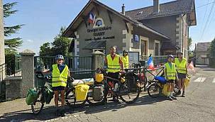 Başkan Tugay, Fransız gezgin aileyi ağırladı