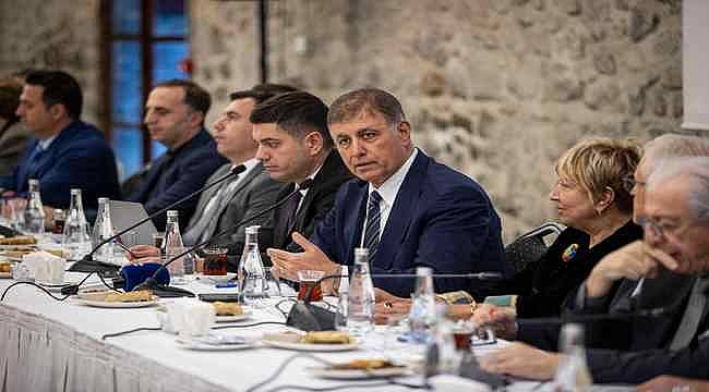 Başkan Tugay: Önceliğimiz bertaraf tesisleri