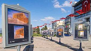 Gazeteci Korcan Karar'ın "Anıtkabir" sergisi İzmir'de açıldı